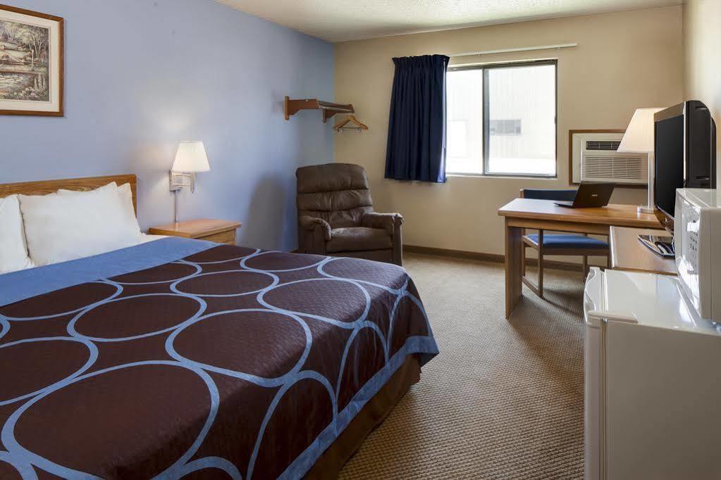 ซูเปอร์ 8 บาย วินด์แฮม สตอร์มเลค Motel Storm Lake ภายนอก รูปภาพ