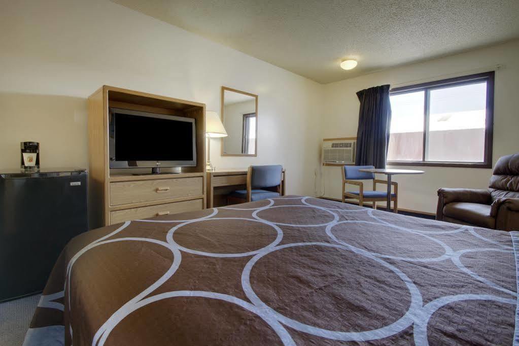 ซูเปอร์ 8 บาย วินด์แฮม สตอร์มเลค Motel Storm Lake ภายนอก รูปภาพ