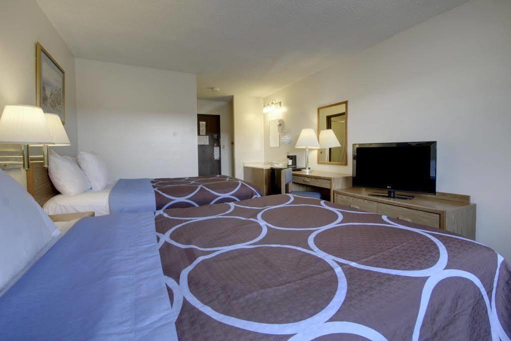 ซูเปอร์ 8 บาย วินด์แฮม สตอร์มเลค Motel Storm Lake ภายนอก รูปภาพ