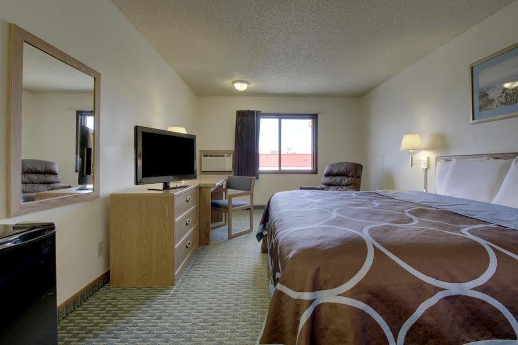 ซูเปอร์ 8 บาย วินด์แฮม สตอร์มเลค Motel Storm Lake ภายนอก รูปภาพ